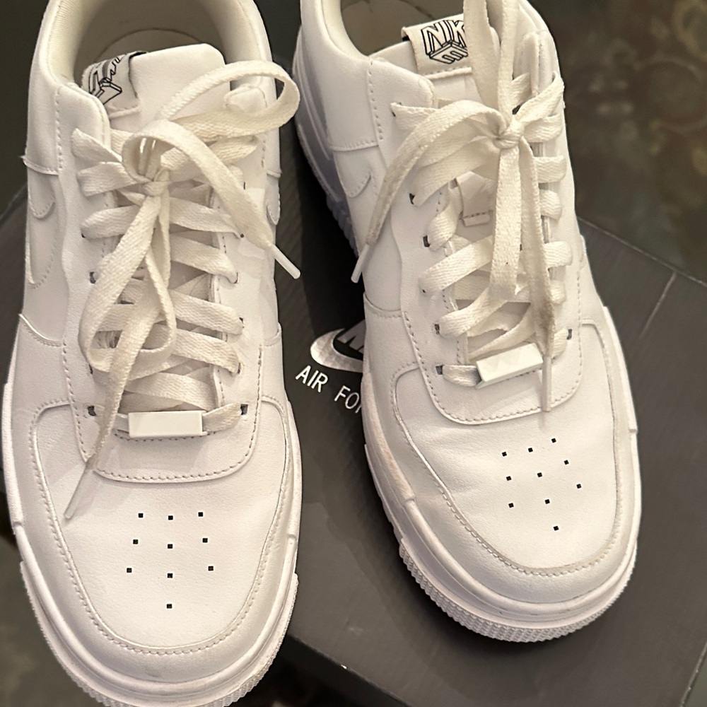 New Nike White AF1 Pixel Sneakers - Picture 4 of 9